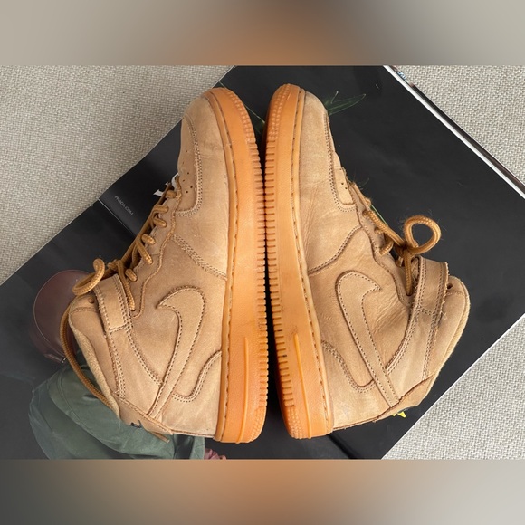 Nike Force 1 Mid Kids Unisex In Wheat Suede Gum Soles Size 3Y ( EUR 35) - Picture 9 of 14